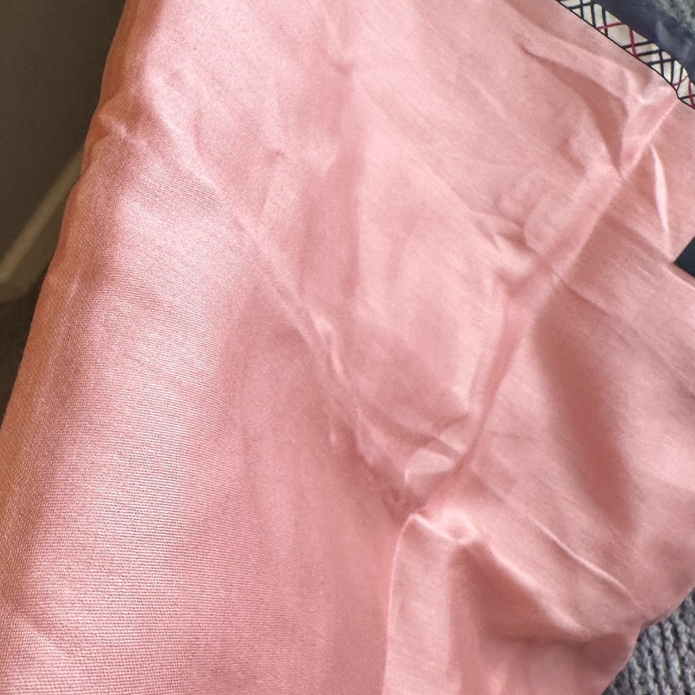 NWOTđź–¤Burberry Scarf Pink/Black - Picture 4 of 11
